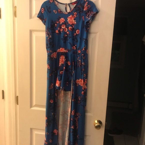 Adorable romper with train - Picture 2 of 4